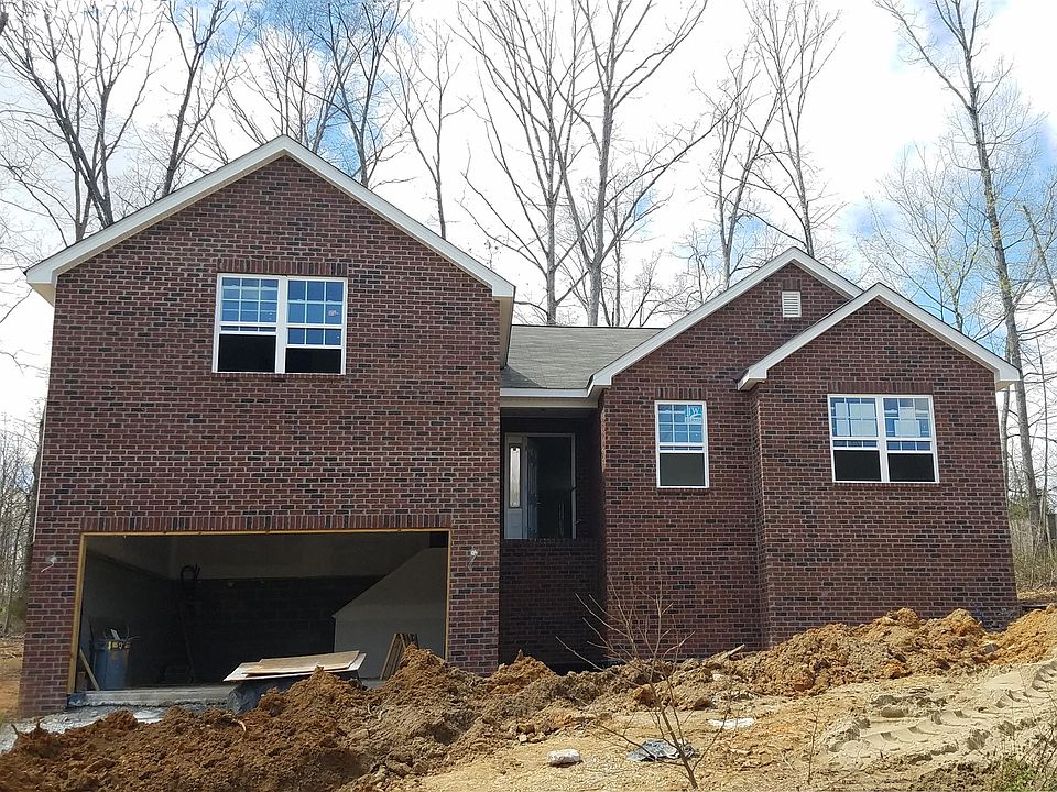 2nd image of 141 Iron Gate Ln