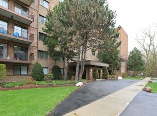 1702 Mill St APT 204, Des Plaines, IL 60016