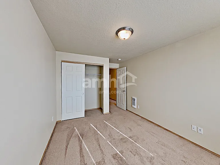 2132 E 3rd St — Photo 14