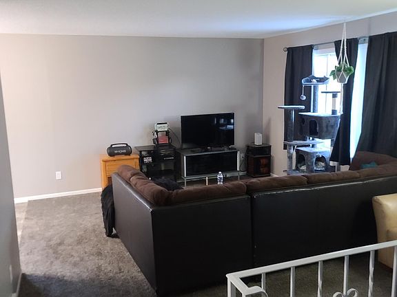 4th image of 9790 Clover Leaf Pkwy NE