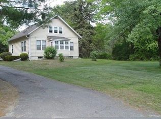 1417 Rindge Rd, Fitchburg, MA 01420