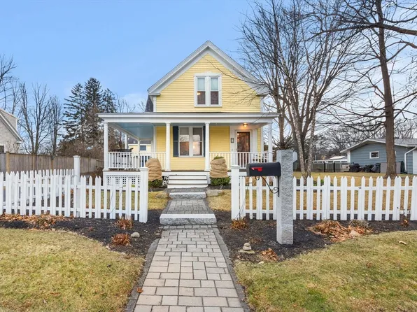 35 Ferry Rd, Newburyport, MA 01950