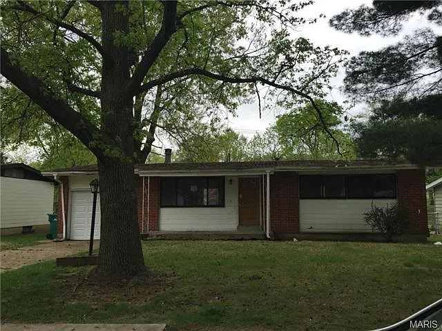 1600 Champlin Dr photo 1