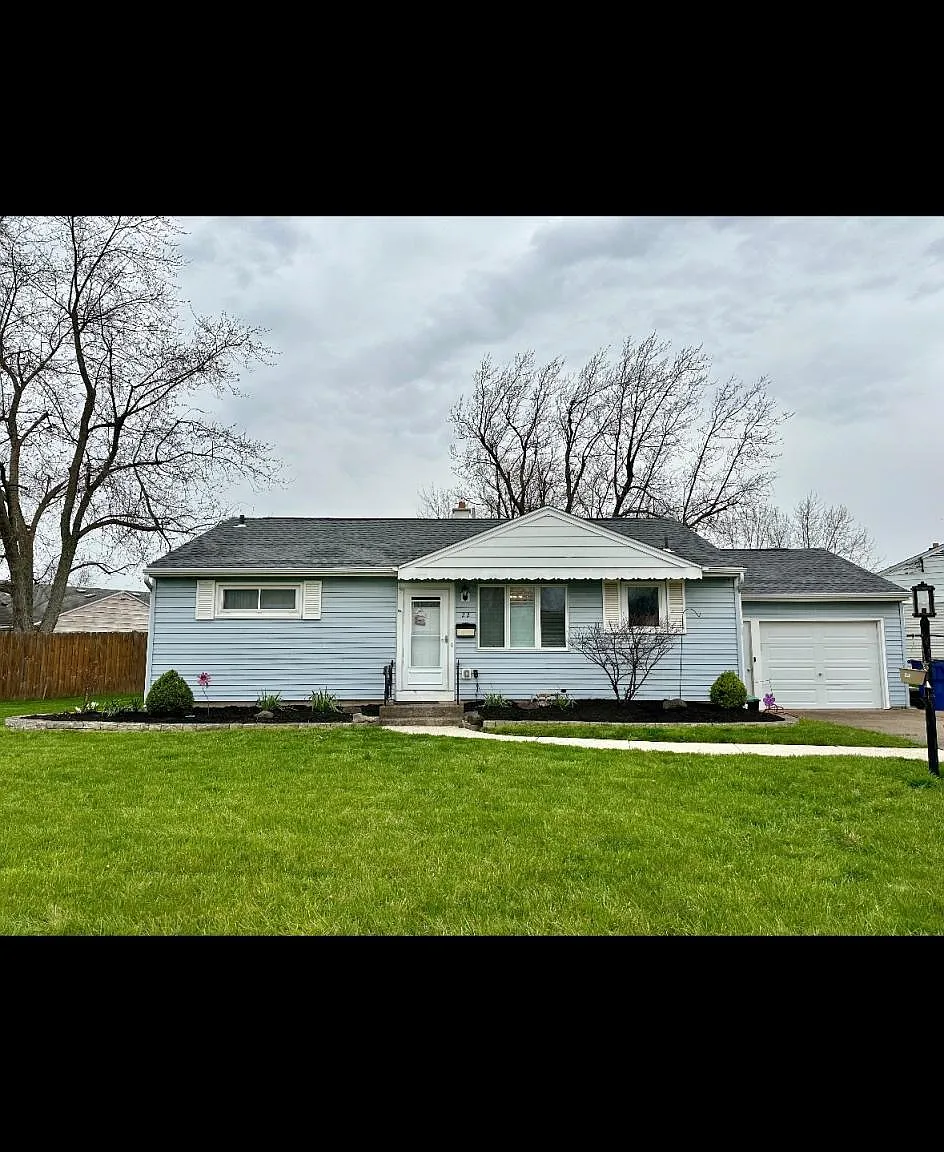 3 bed, 1112 sqft, $2,450 — Photo 1