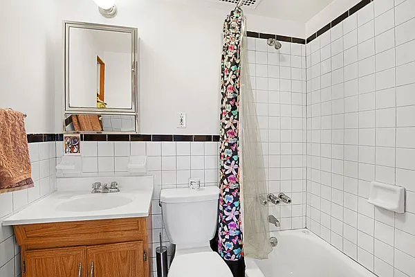 Rented by Compass | media 10