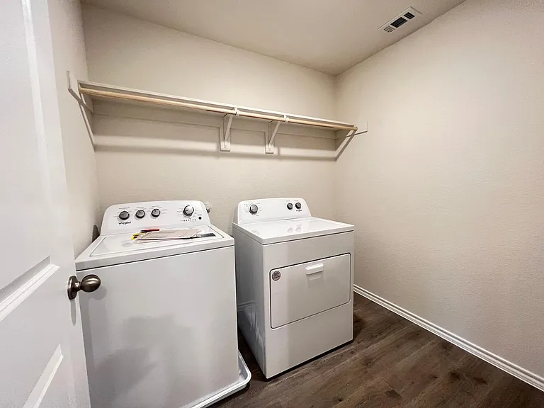 329 Sage St — Photo 24