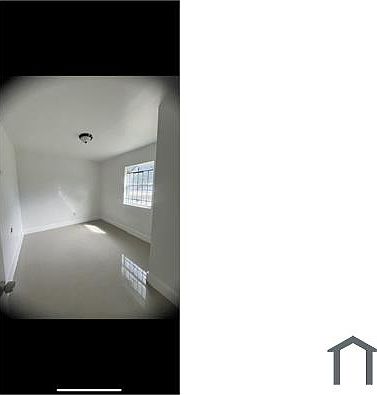 3rd image of 1536 W 45th St #2