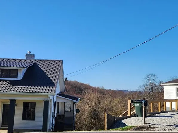 3273 Fairmont Pike Road, Wheeling, WV 26003