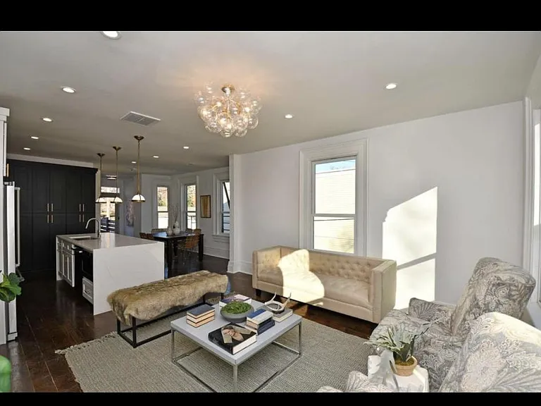 216 E 8th St #2 — Photo 10