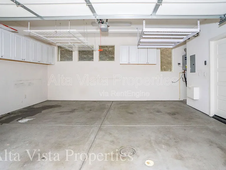 2549 Aperture Cir — Photo 35
