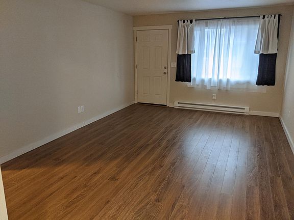 5th image of 3201 E 29th St #3203