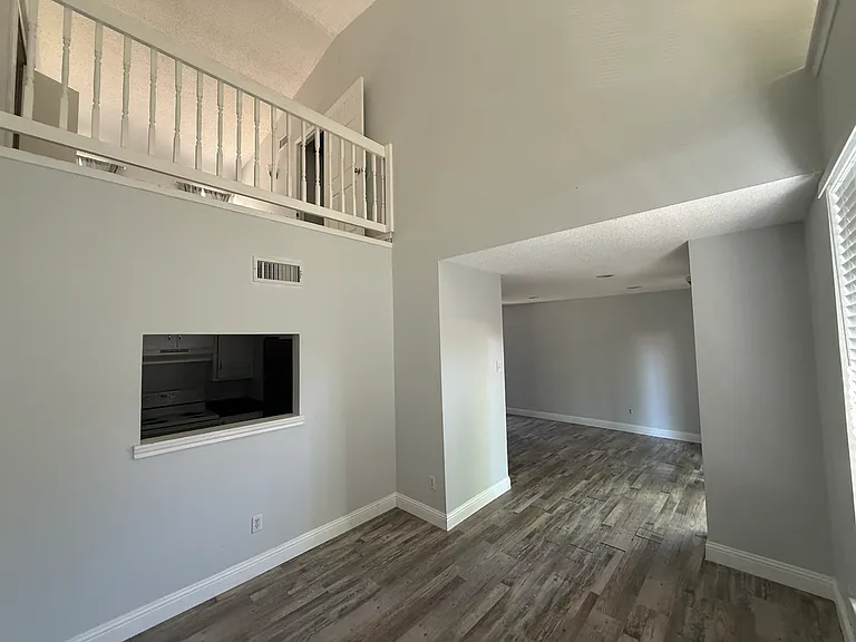 2300 Hollandale Cir #A — Photo 5