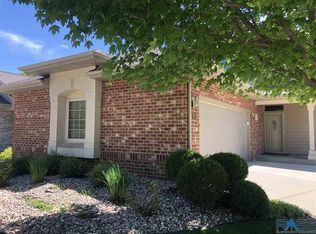 755 E Greenbrier Pl, Sioux Falls, SD 57108