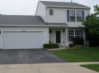 2110 Aberdeen Dr, Carpentersville, IL 60110