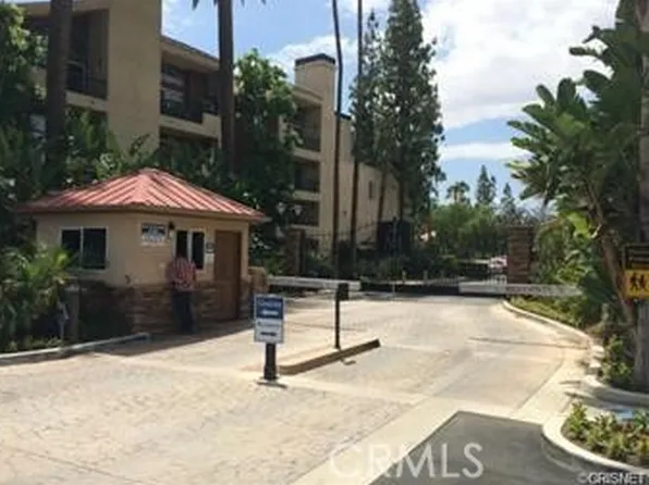5545 Canoga Ave, Woodland Hills, CA 91367