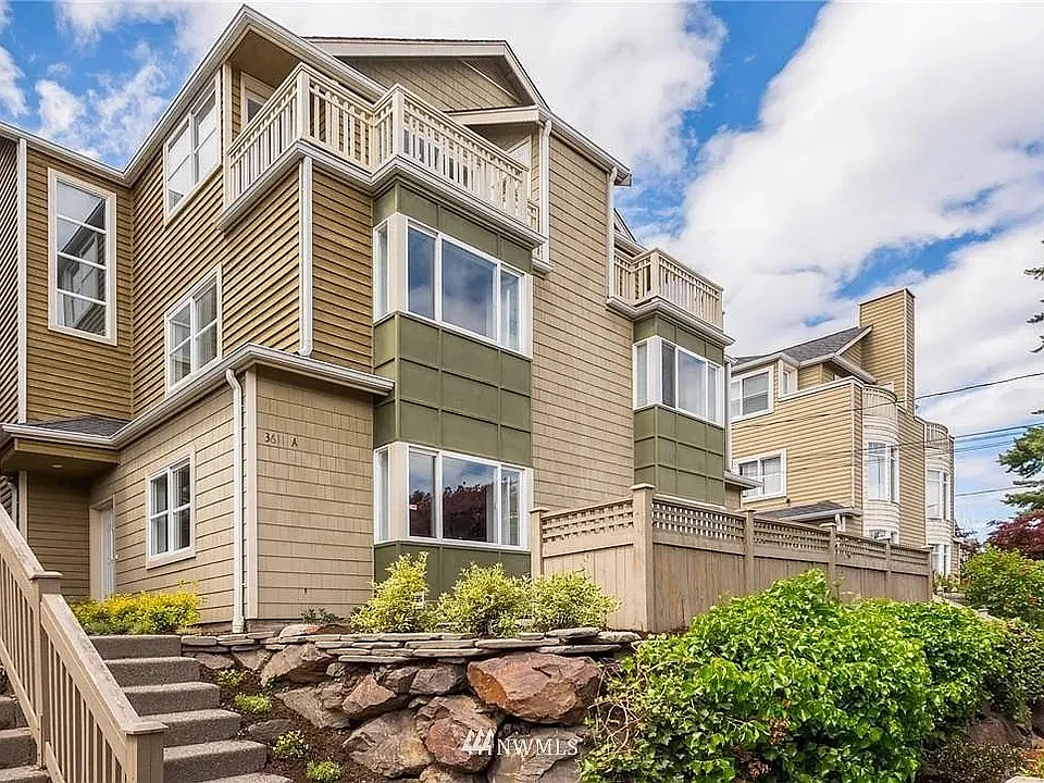 3611 22nd Ave W #B