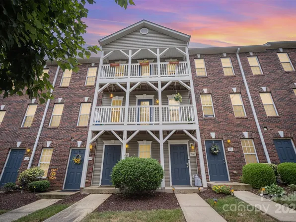 118 Steam Engine Dr Unit 205, Mooresville, NC 28115