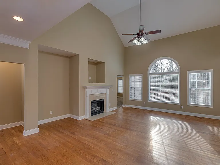 8675 Copperridge Dr — Photo 8