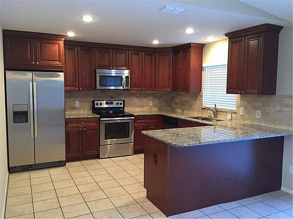 2nd image of 521 Elkwood Ln