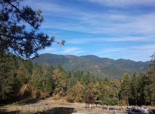 800 Beecher Rd, Wolf Creek, OR 97497