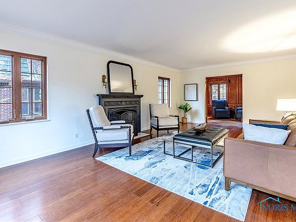 2nd image of 2309 Middlesex Dr