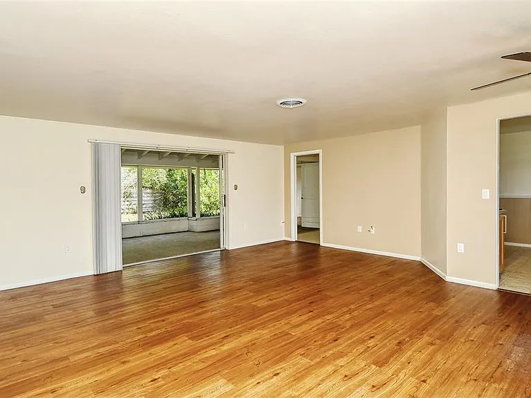 3137 Lockwood Ter — Photo 3