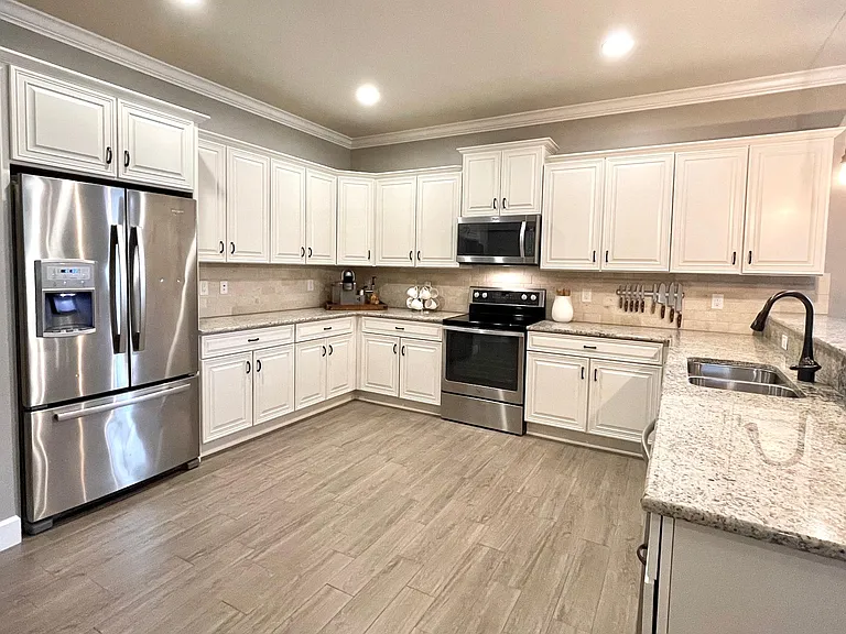20283 Cypress Shadows Blvd — Photo 2