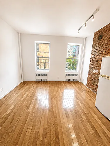 38 Orchard St #2I Photo 1