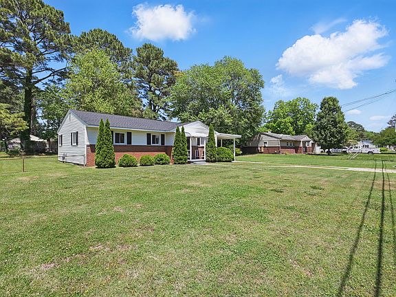 3rd image of 404 Oaklette Dr