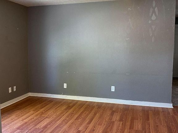 4th image of 1622 S Market St