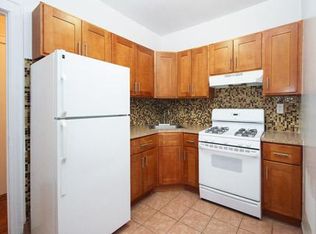 219 218th St, Queens Village, NY 11428