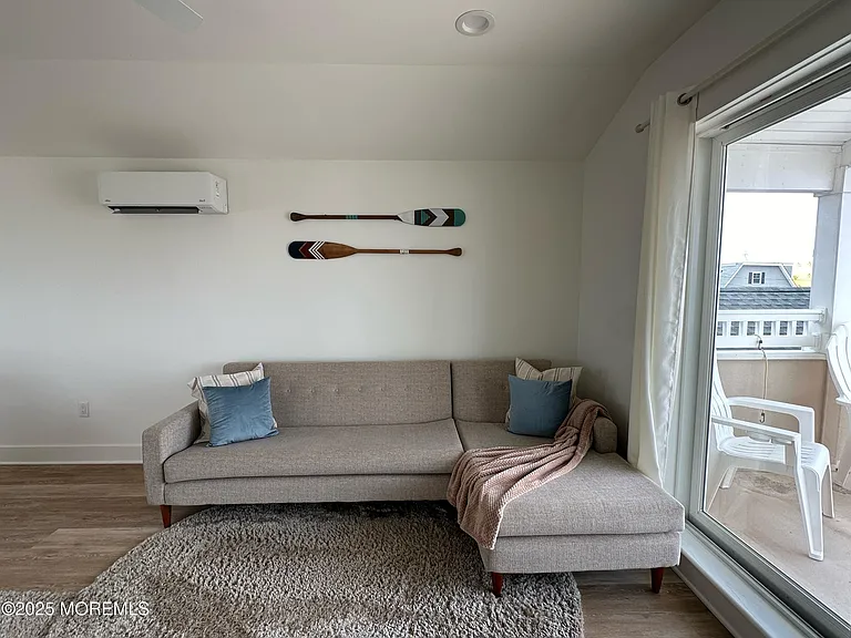 53 Sheridan Ave — Photo 34
