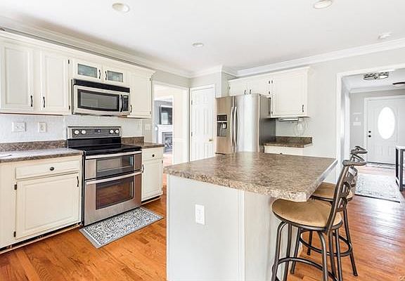 3rd image of 12341 Collinstone Pl