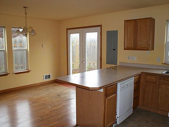 5th image of 315 Blair Ave