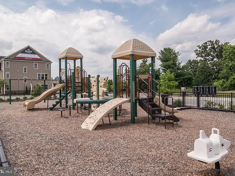 7872 Patterson Way — Photo 43
