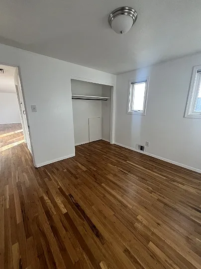 662 Budlong St — Photo 7