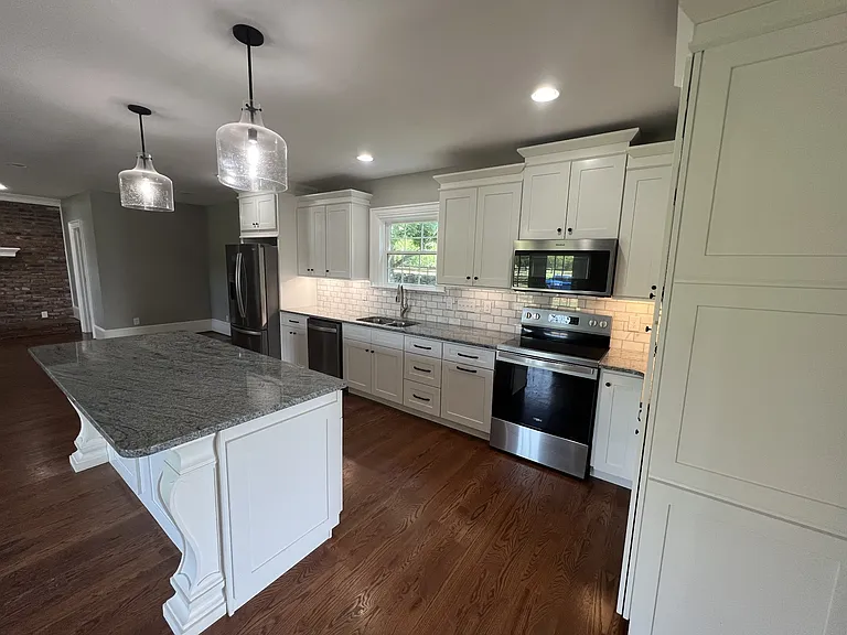 290 Kirk Ln — Photo 16