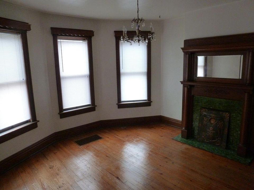 Living Room with Blinds, Beautiful Hardwood Floors , Vintage