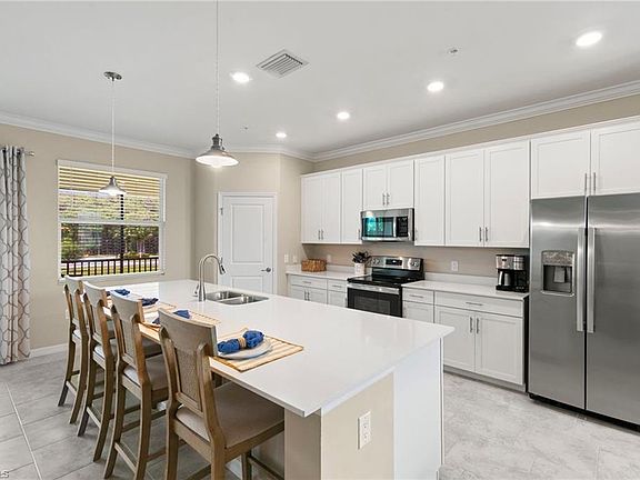 3rd image of 6015 Ellerston WAY #922