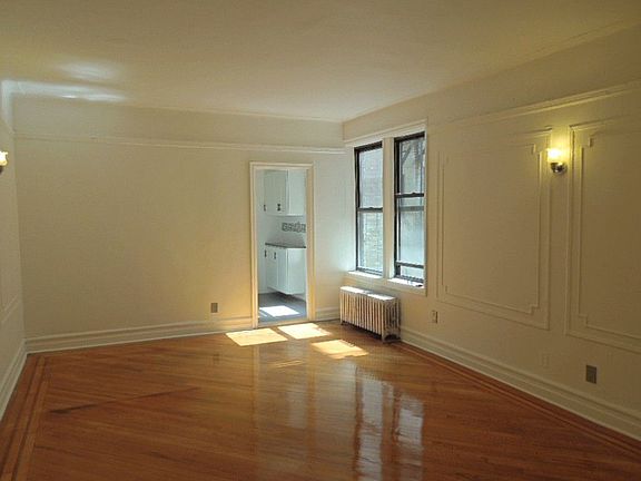 5th image of 540 Saint Johns Pl APT 2A