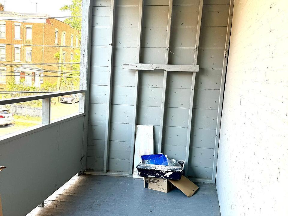 Building Photo 3