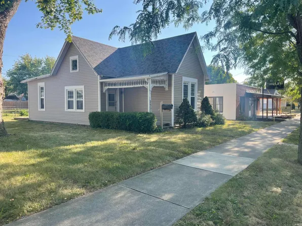 9409 W Smith St, Yorktown, IN 47396