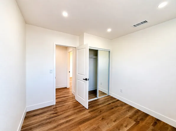 8806 Chantry Ave, Fontana, CA 92335