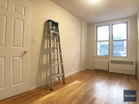 Rented by Bond New York | media 25