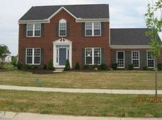 26200 Great Plains Dr, South Lyon, MI 48178