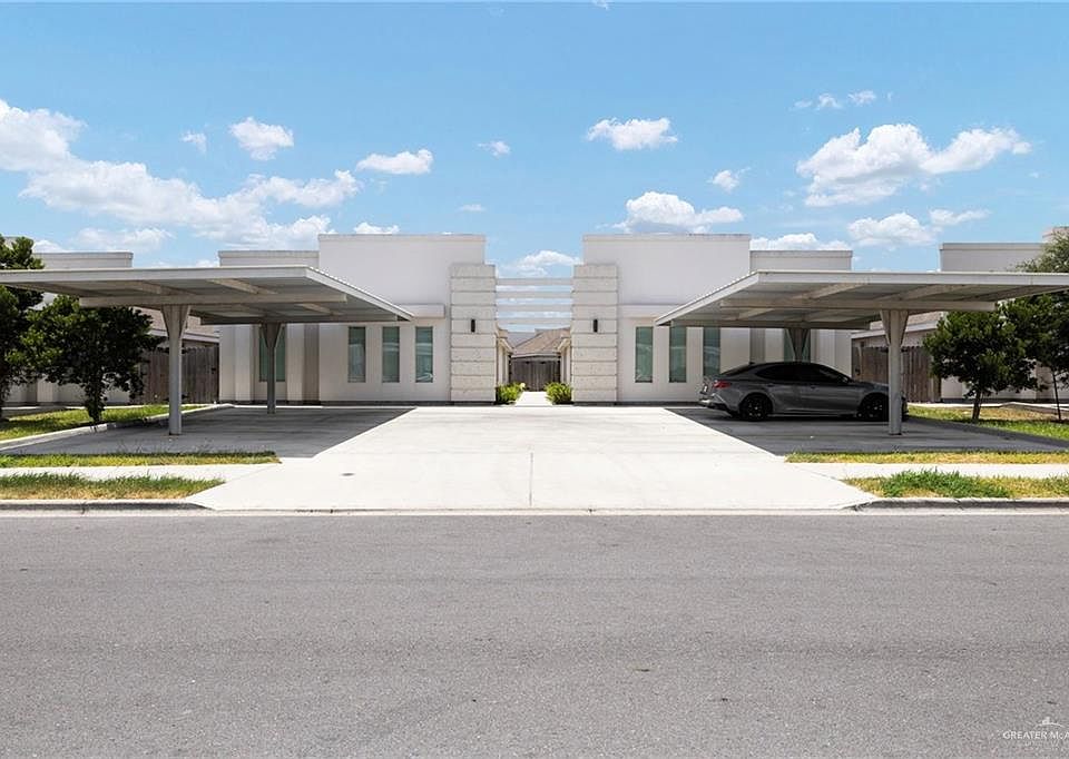 1st image of 3820 Bella Costa Dr