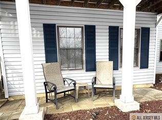 3 Wycoff Way E, East Brunswick, NJ 08816