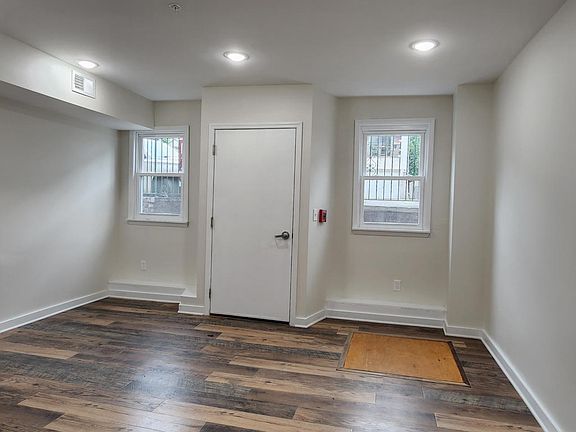 4th image of 396 E Kinney St APT 1