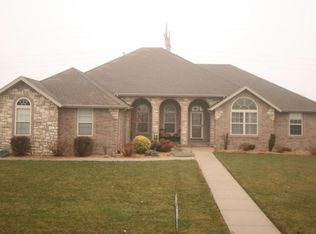 707 N Ellen St, Nixa, MO 65714