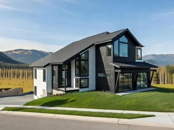 NW Goodwin St, Camas, WA 98607